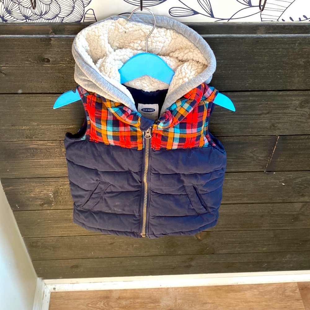Fleece lined warm adorable 3T vest like new